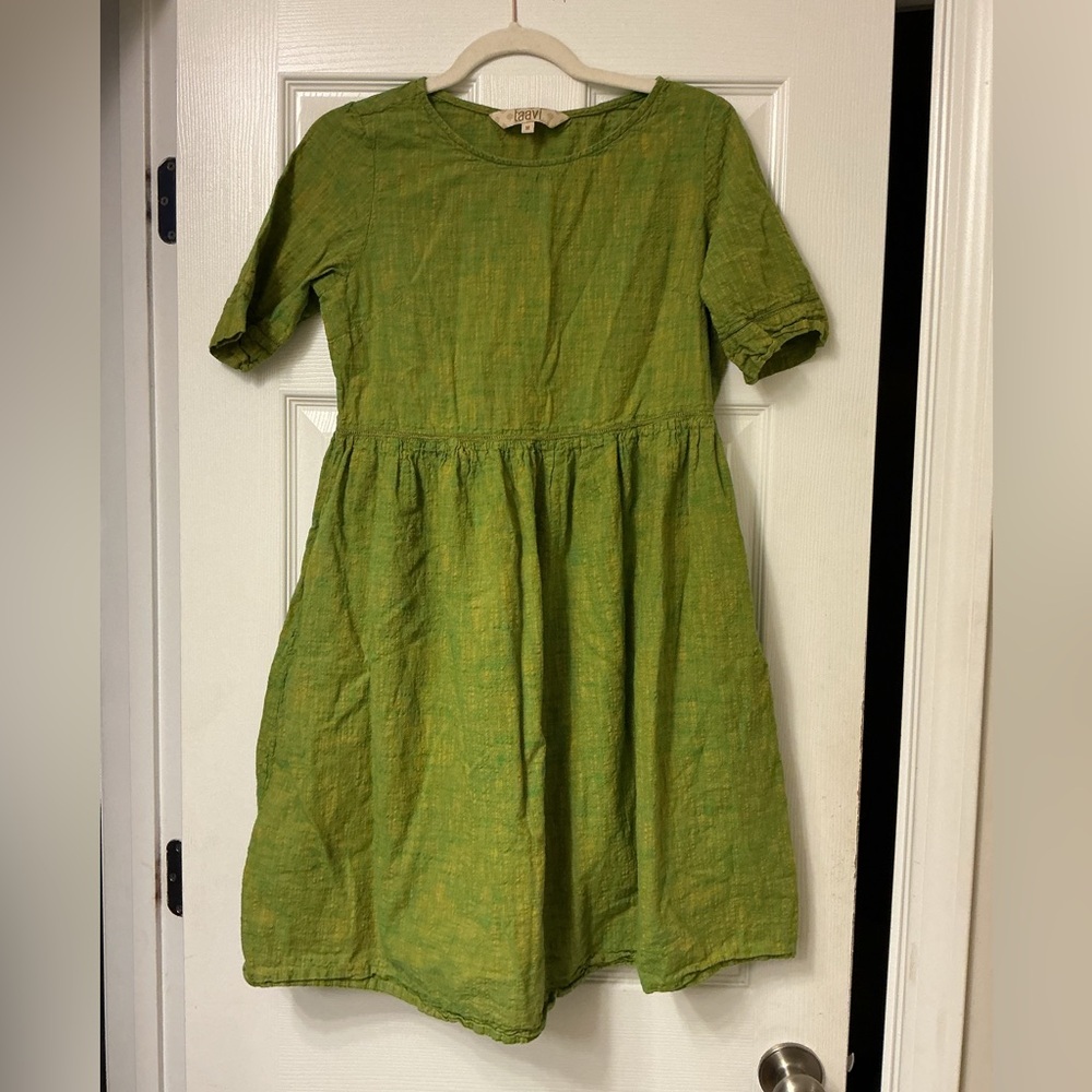Taavi  knee length flared dress with pockets size medium